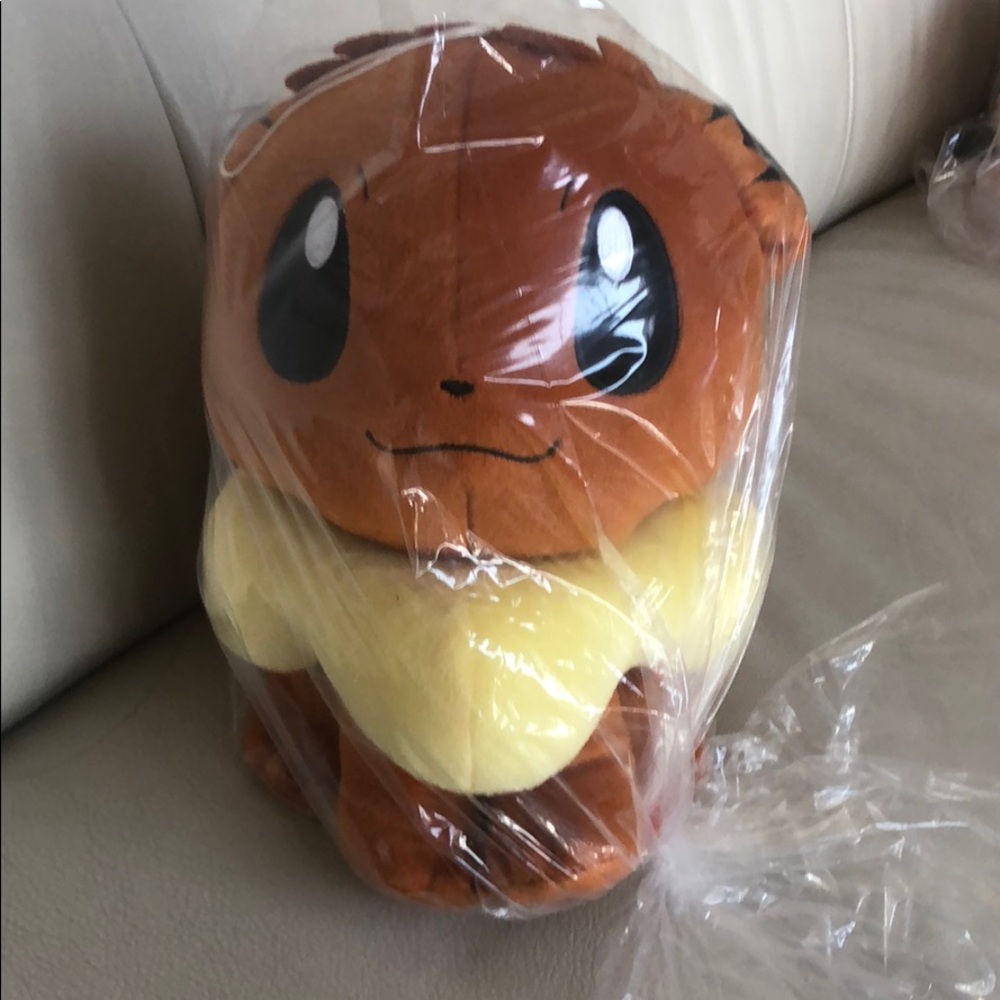Pokémon eeveee plushy plushi doll Japanese